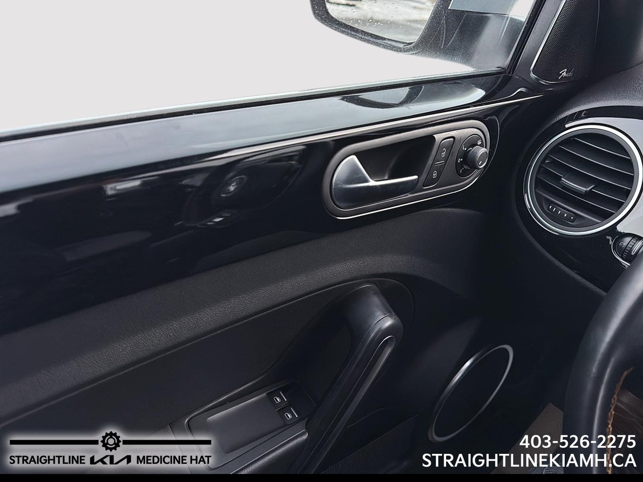 2019 Volkswagen Beetle Dune-10