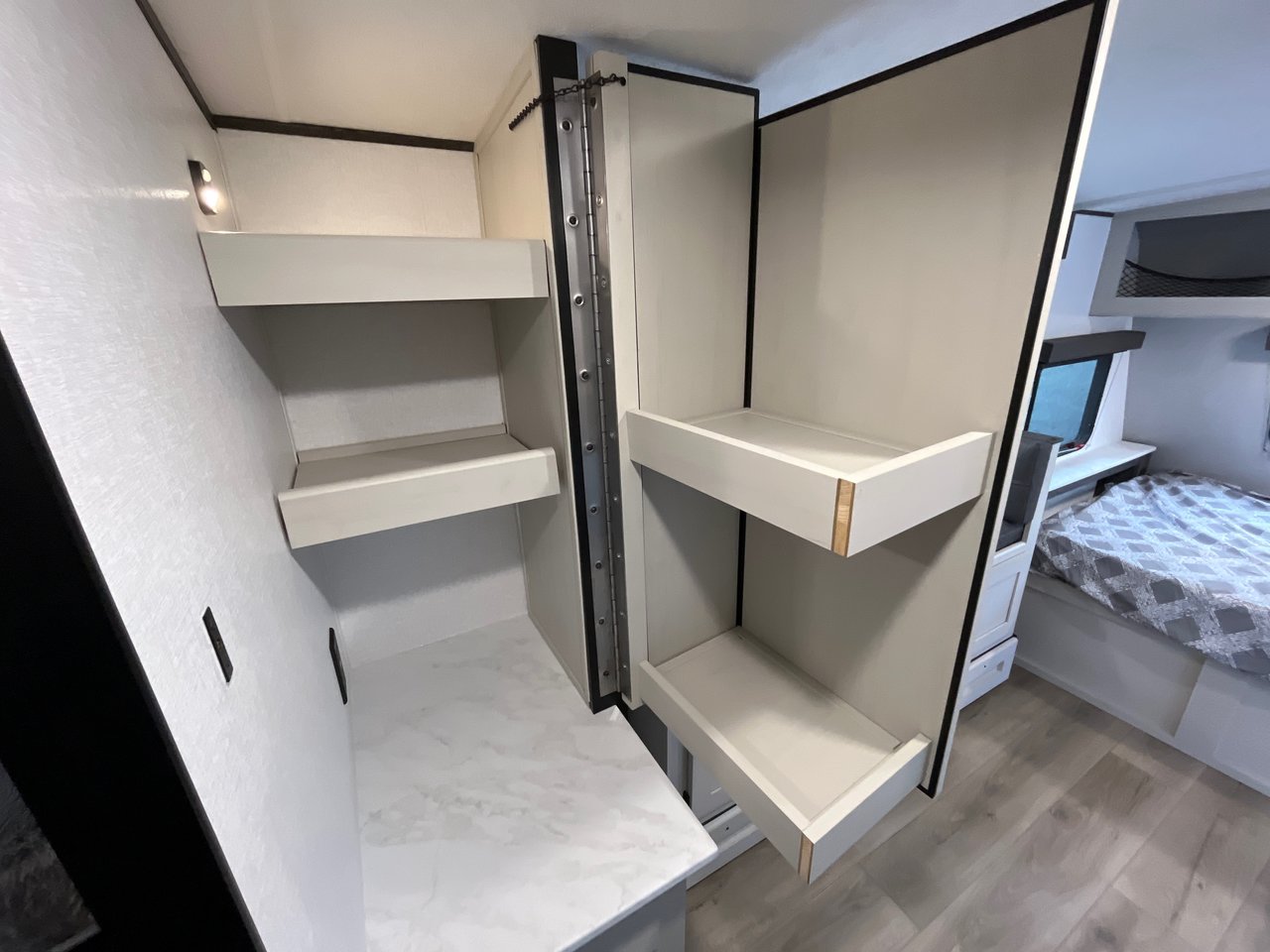 2025 Coachmen Bijou 19BHB-10