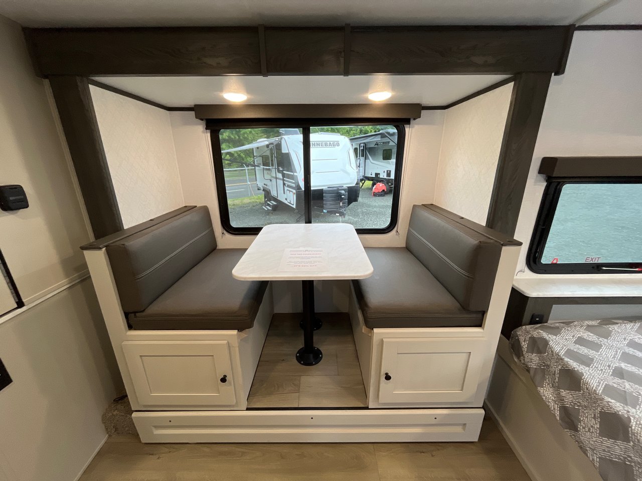 2025 Coachmen Bijou 19BHB-9