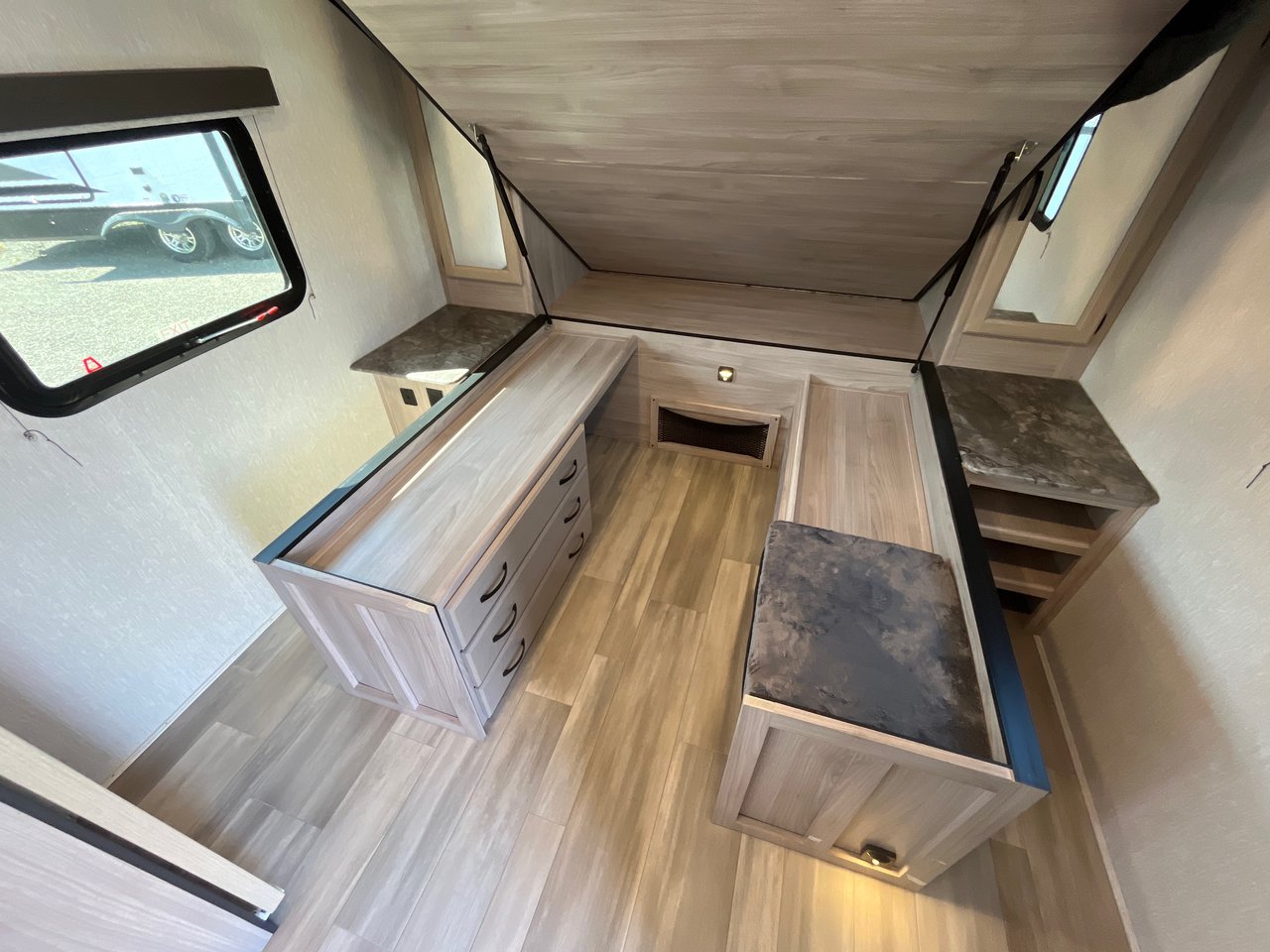 2021 Coachmen Northern Spirit DLX SBT2145RBX-10