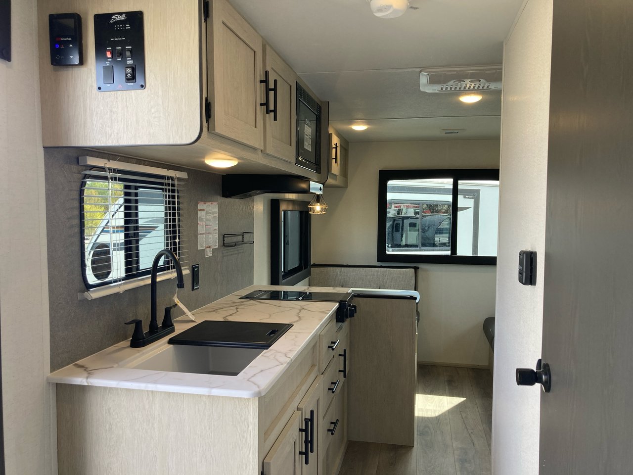 2025 Coachmen Northern Spirit DLX 5210CK-7