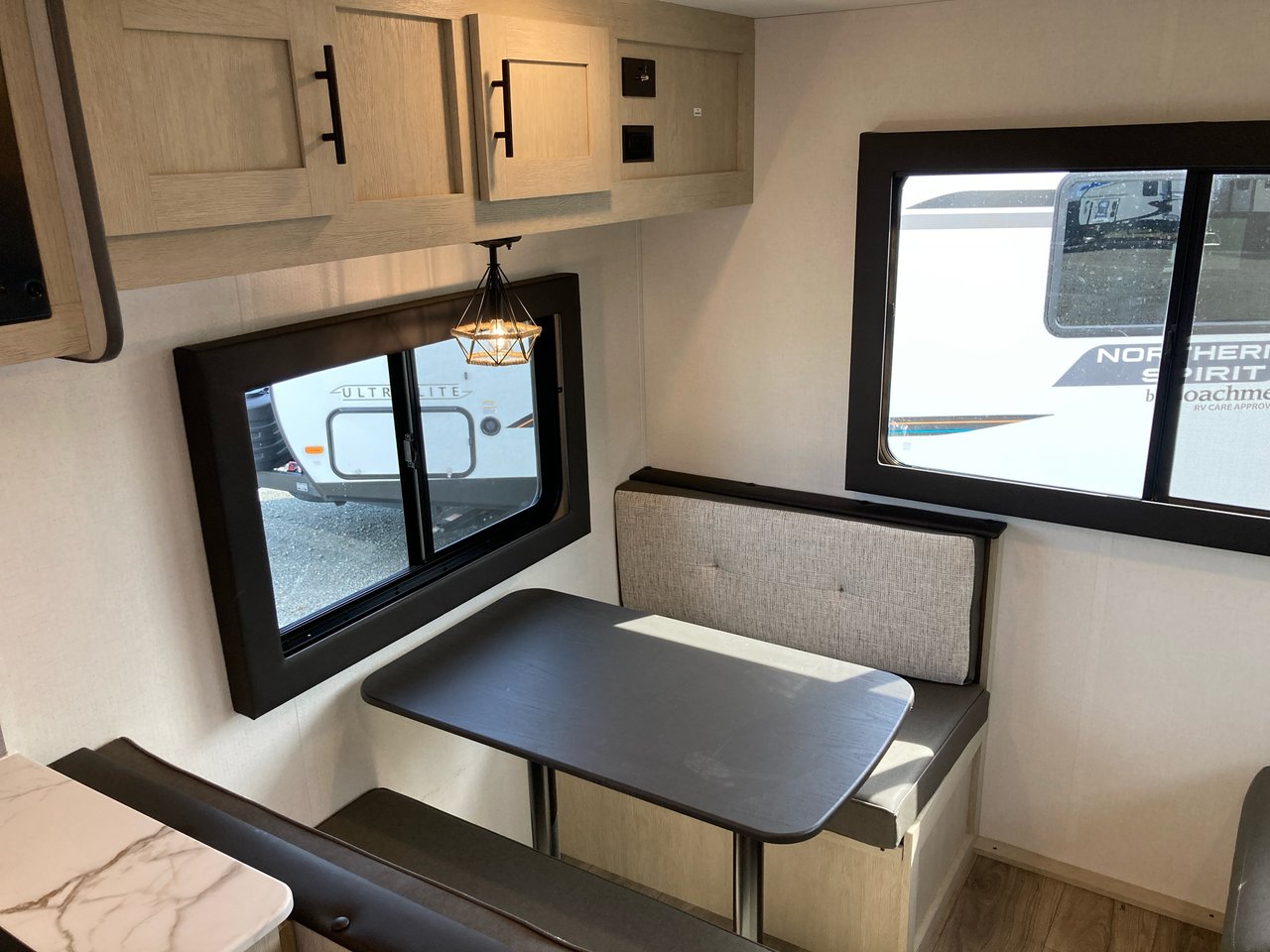 2025 Coachmen Northern Spirit DLX 5210CK-9