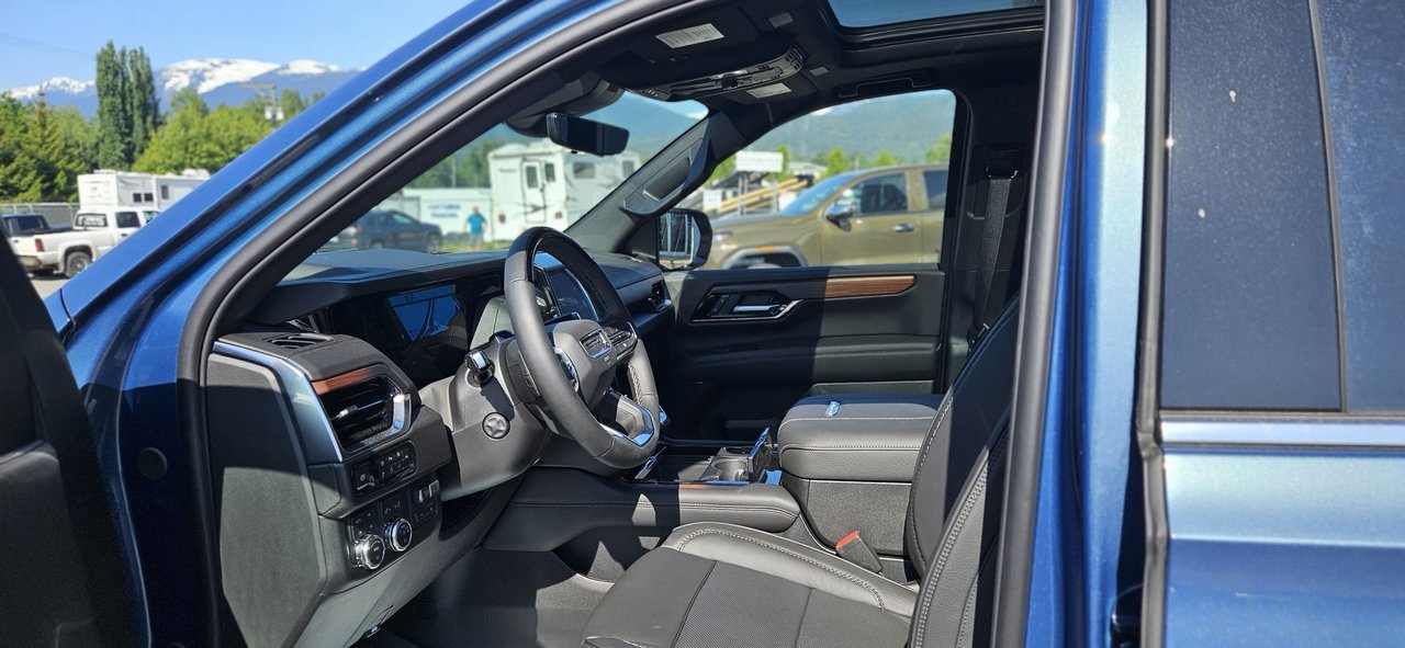 2025 GMC Yukon Denali-4