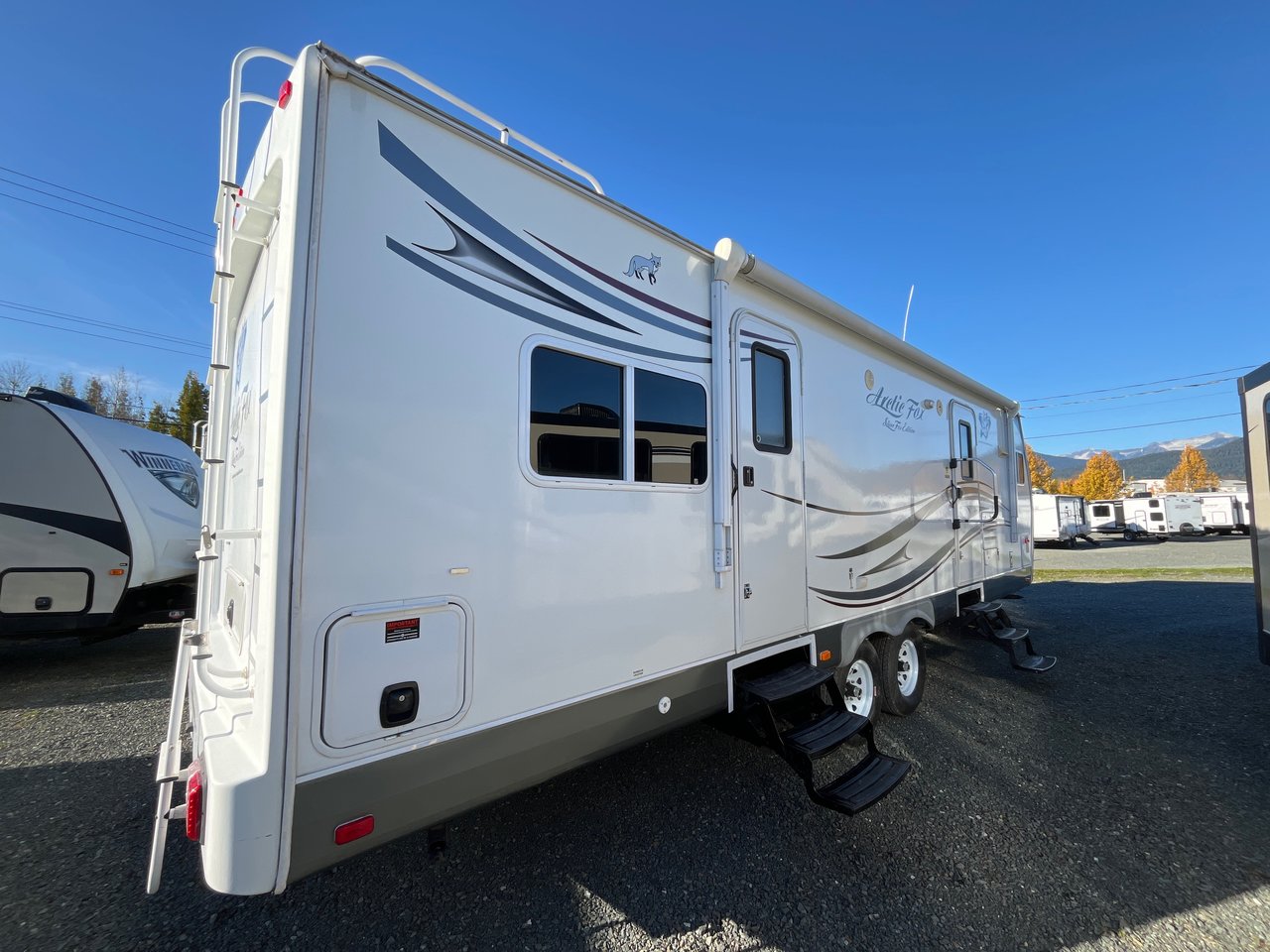 2012 NORTHWOOD ARCTIC FOX 29L-18
