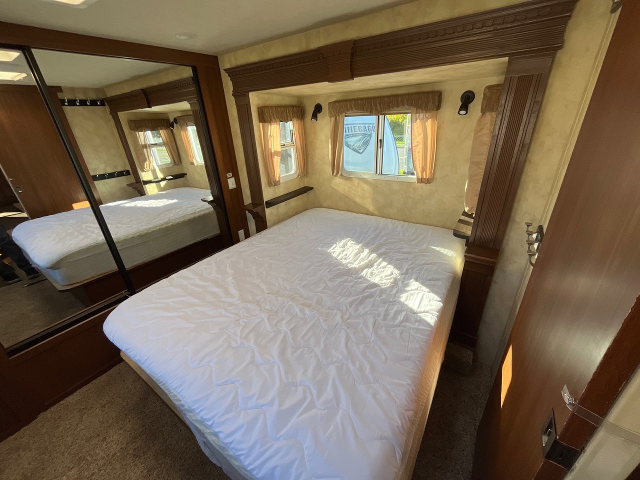 2012 NORTHWOOD ARCTIC FOX 29L-24