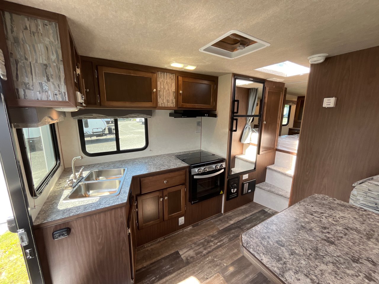 2026 Westland Travelaire 9.0W-19