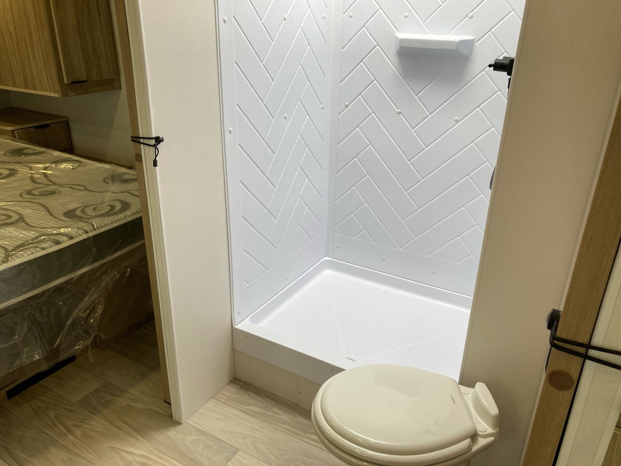 2025 Winnebago Access 26RL-13