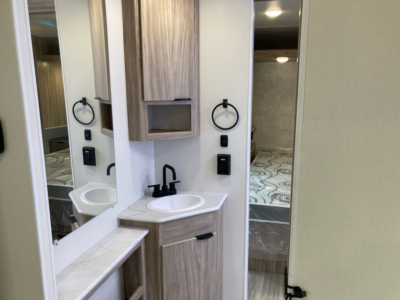 2025 Winnebago Access 26RL-12