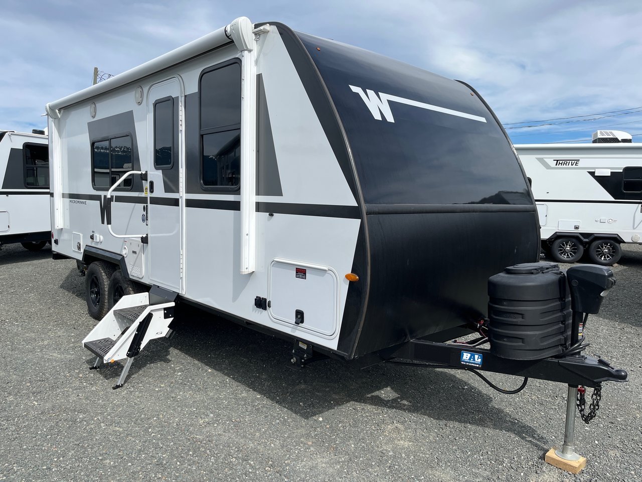 2026 Winnebago MICRO MINNIE 2200MBH-0