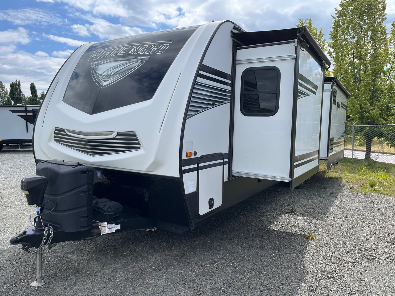 2019 Winnebago Minnie Plus 30RLSS-1