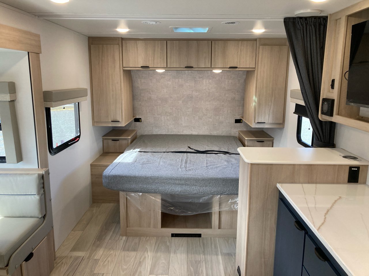 2025 Winnebago MINNIE MI2326RB-4