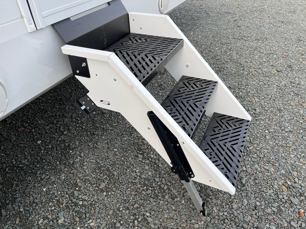 2026 Winnebago Thrive 22MBH Thrive-6