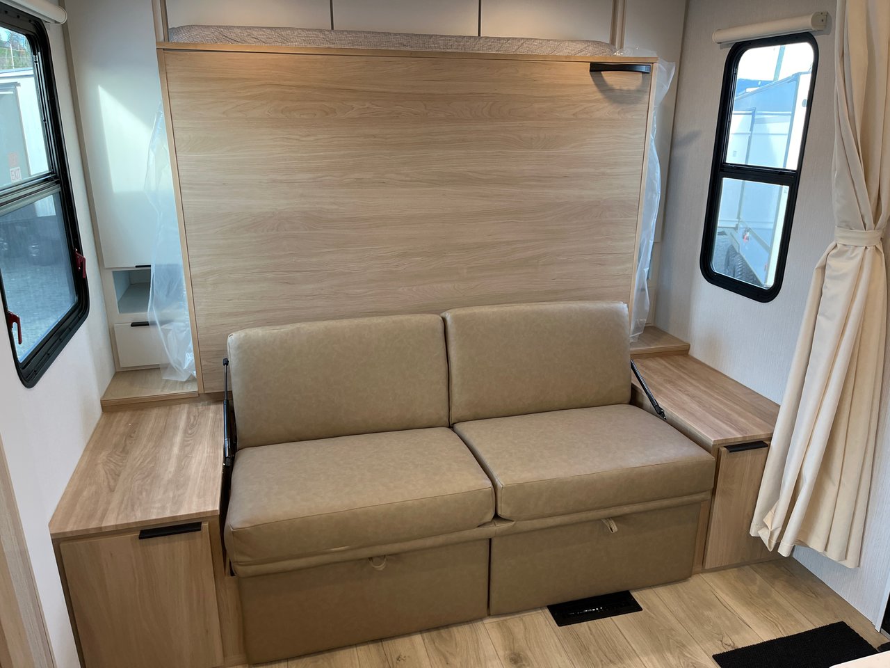 2026 Winnebago Thrive 22MBH Thrive-9