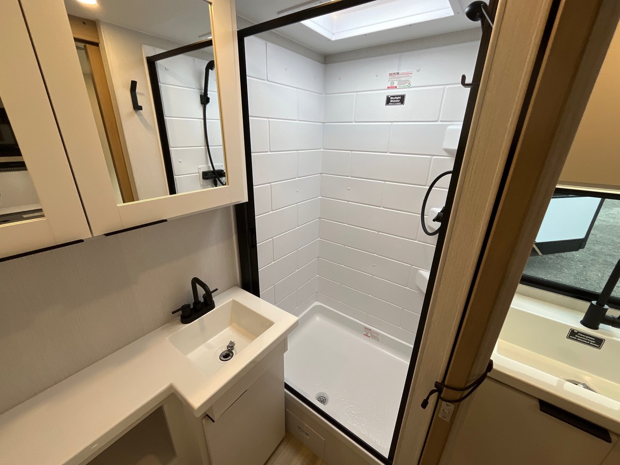 2026 Winnebago THRIVE 22MLS-14