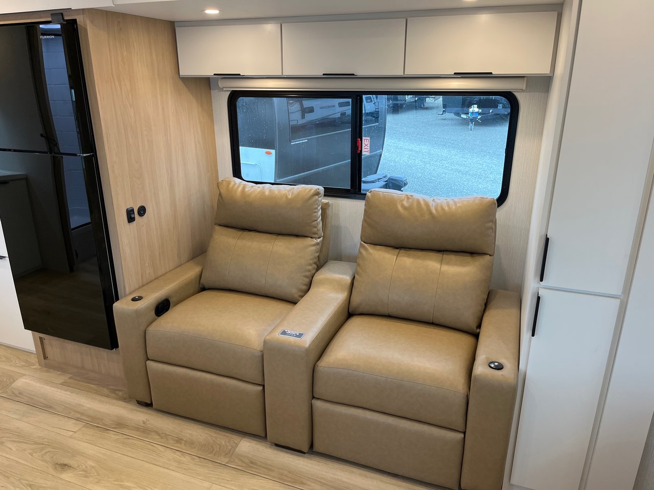 2026 Winnebago THRIVE 22MLS-9