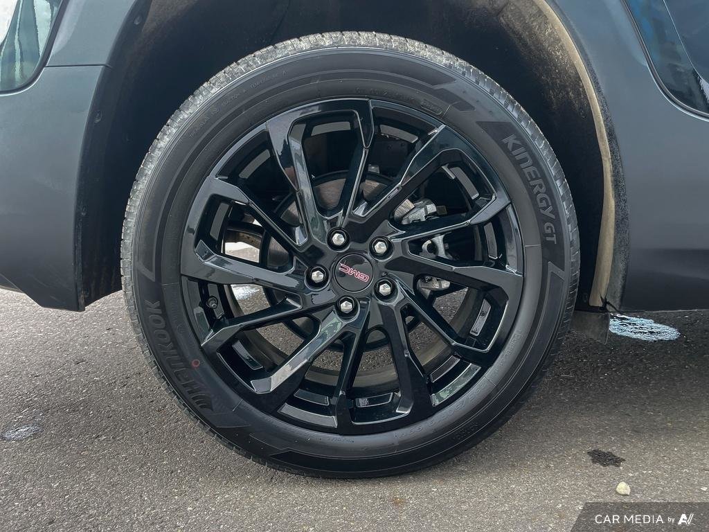 2024 GMC Terrain SLT Refined Power, Elevated Drive – The 2024 Terrain SLT