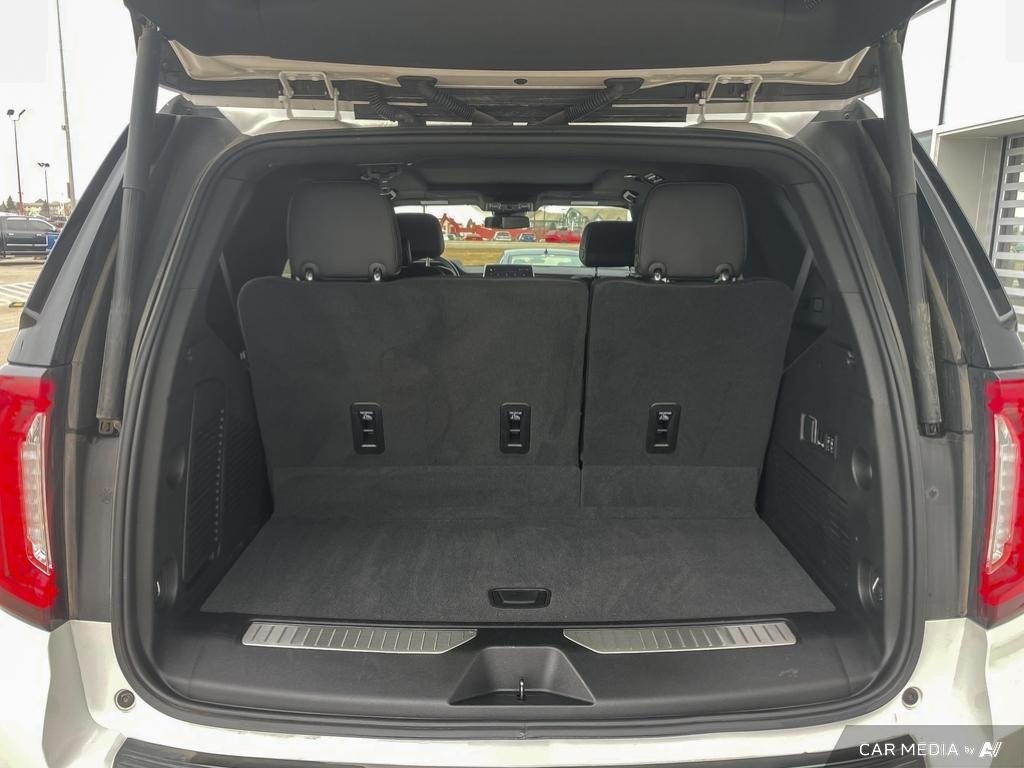 2023 GMC Yukon AT4 Adventure Refined – Conquer Every Road in the 2023 GMC Yukon AT4