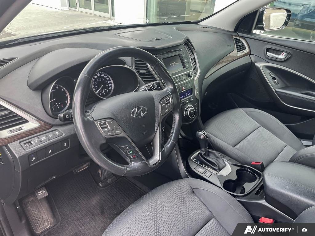 2017 Hyundai Santa Fe Sport Premium 2017 Hyundai Santa Fe Sport – Versatile, Comfortable, and Family-Ready
