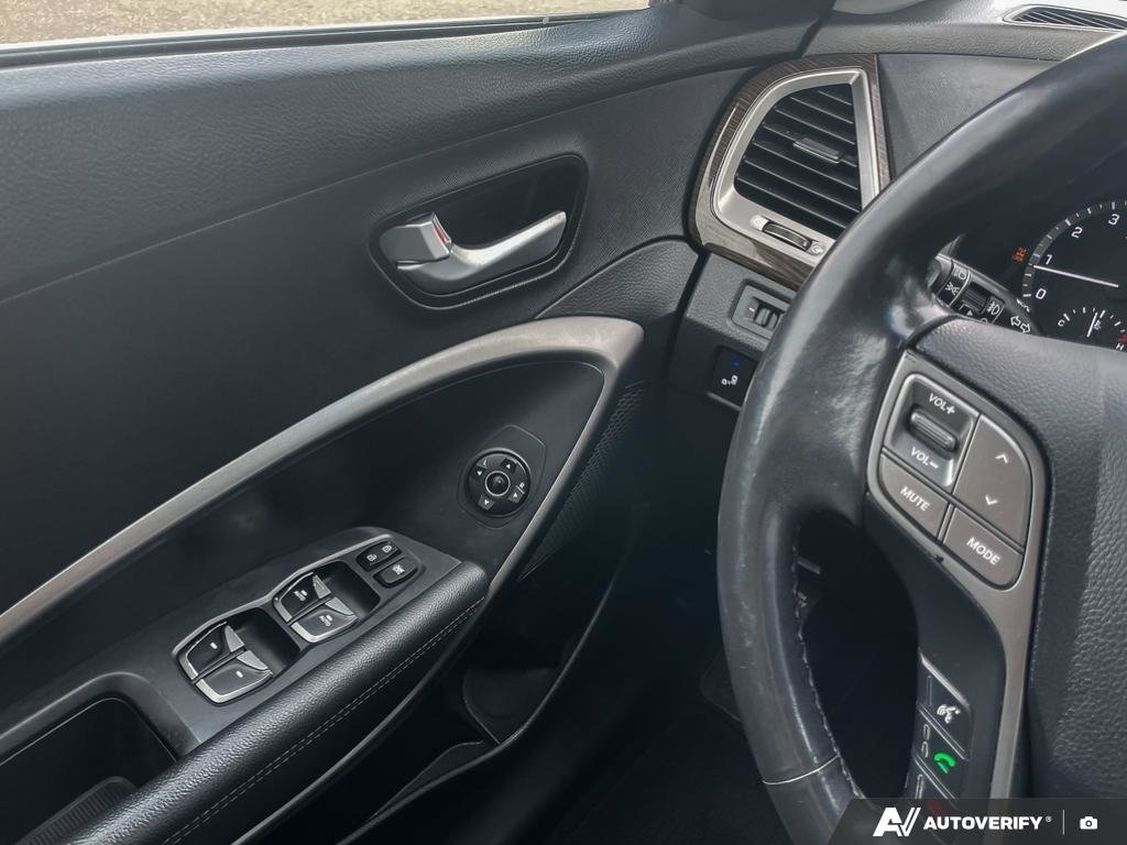 2017 Hyundai Santa Fe Sport Premium 2017 Hyundai Santa Fe Sport – Versatile, Comfortable, and Family-Ready