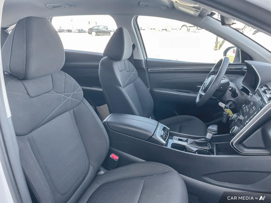 2022 Hyundai Tucson Essential 2022 Hyundai Tucson – Modern Design, Advanced Safety, Everyday Comfort