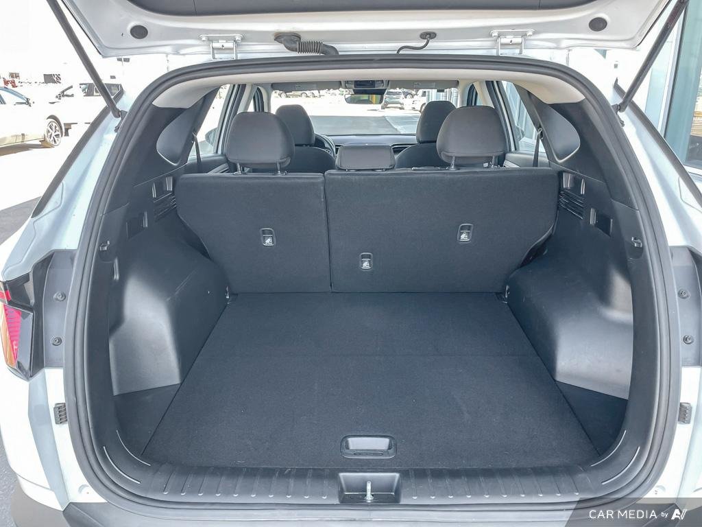 2022 Hyundai Tucson Essential 2022 Hyundai Tucson – Modern Design, Advanced Safety, Everyday Comfort