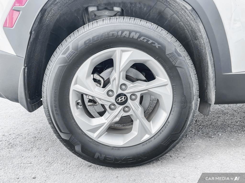 2022 Hyundai Tucson Essential 2022 Hyundai Tucson – Modern Design, Advanced Safety, Everyday Comfort