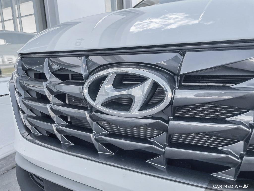2022 Hyundai Tucson Essential 2022 Hyundai Tucson – Modern Design, Advanced Safety, Everyday Comfort