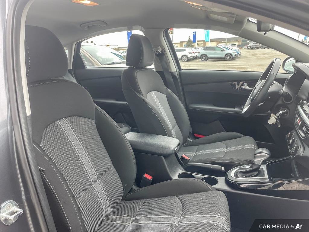 2023 Kia Forte EX One Owner, Low KM, Backup Cam, Great Value Sedan