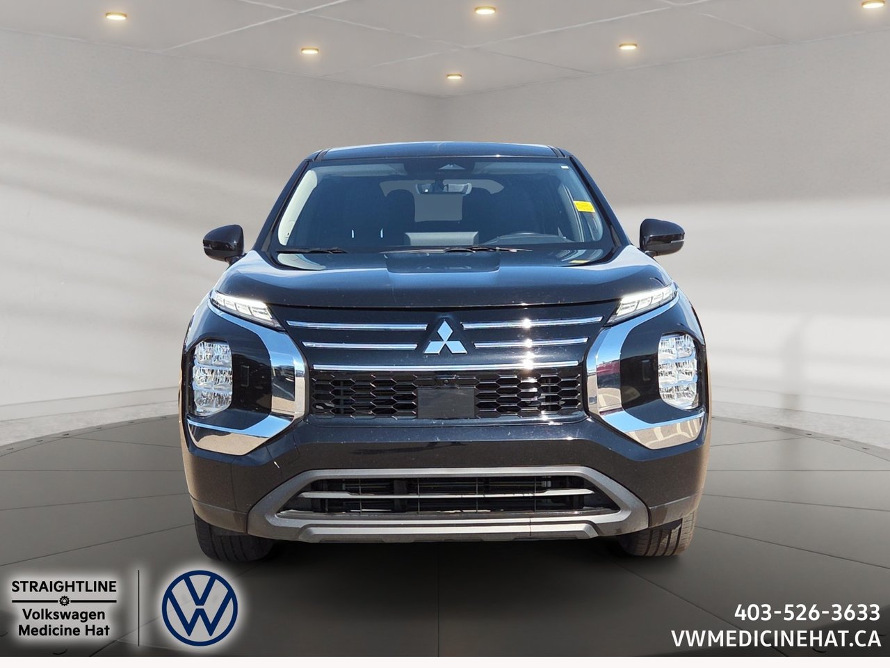 2025 Mitsubishi Outlander ES-1