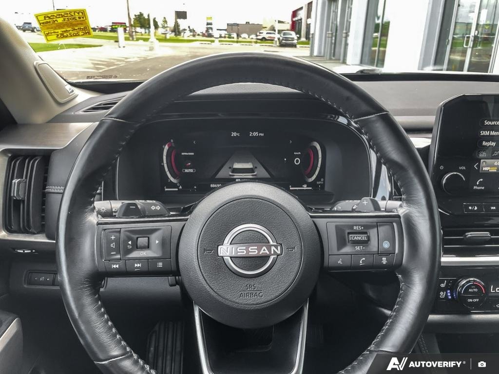 2022 Nissan Pathfinder Platinum Luxury 7-Seater, Panoramic Roof, AWD Confidence