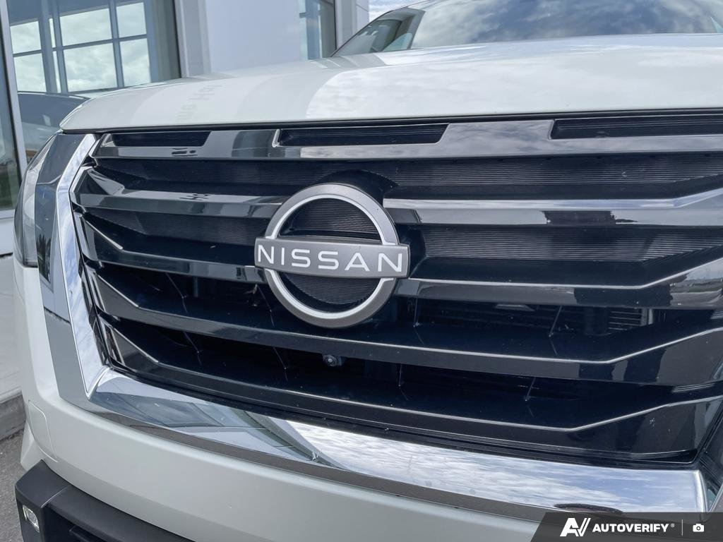 2022 Nissan Pathfinder Platinum Luxury 7-Seater, Panoramic Roof, AWD Confidence