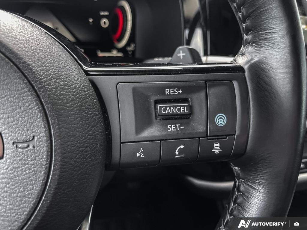 2022 Nissan Pathfinder Platinum Luxury 7-Seater, Panoramic Roof, AWD Confidence