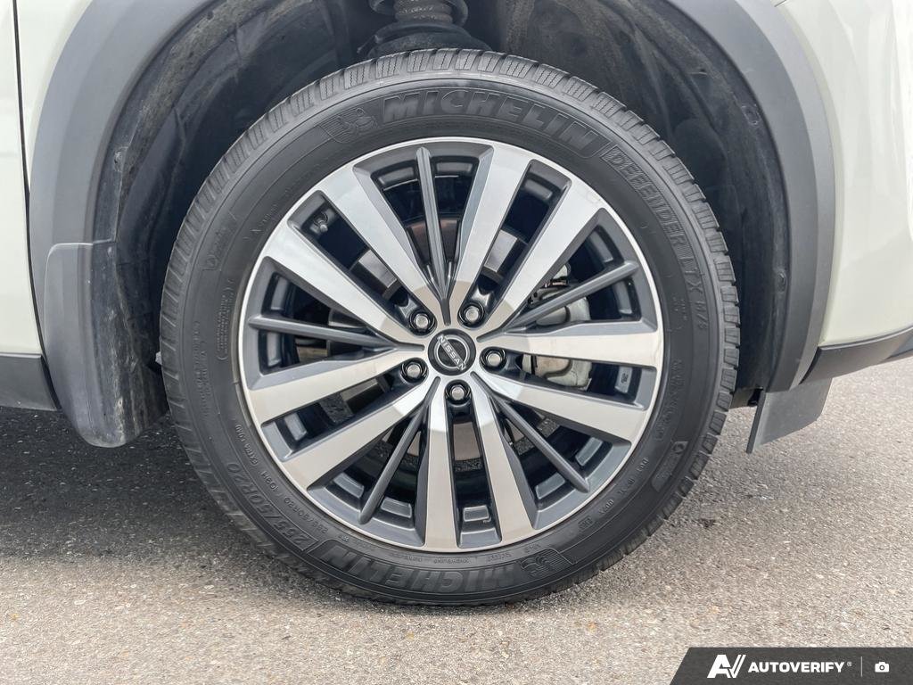 2022 Nissan Pathfinder Platinum Luxury 7-Seater, Panoramic Roof, AWD Confidence