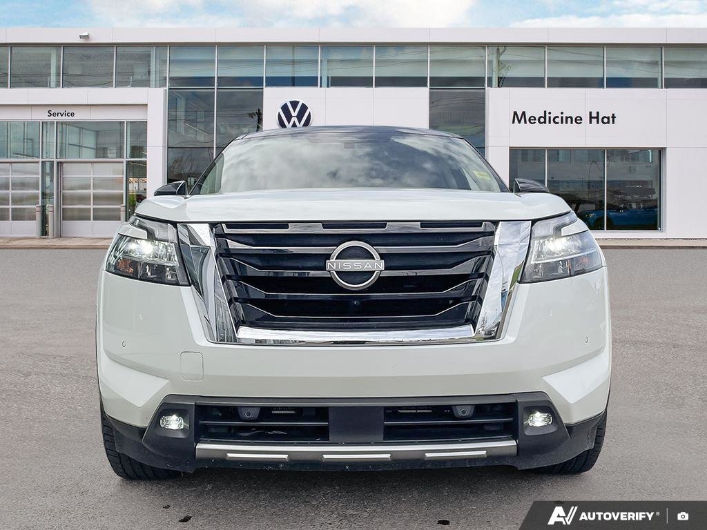 2022 Nissan Pathfinder Platinum Luxury 7-Seater, Panoramic Roof, AWD Confidence