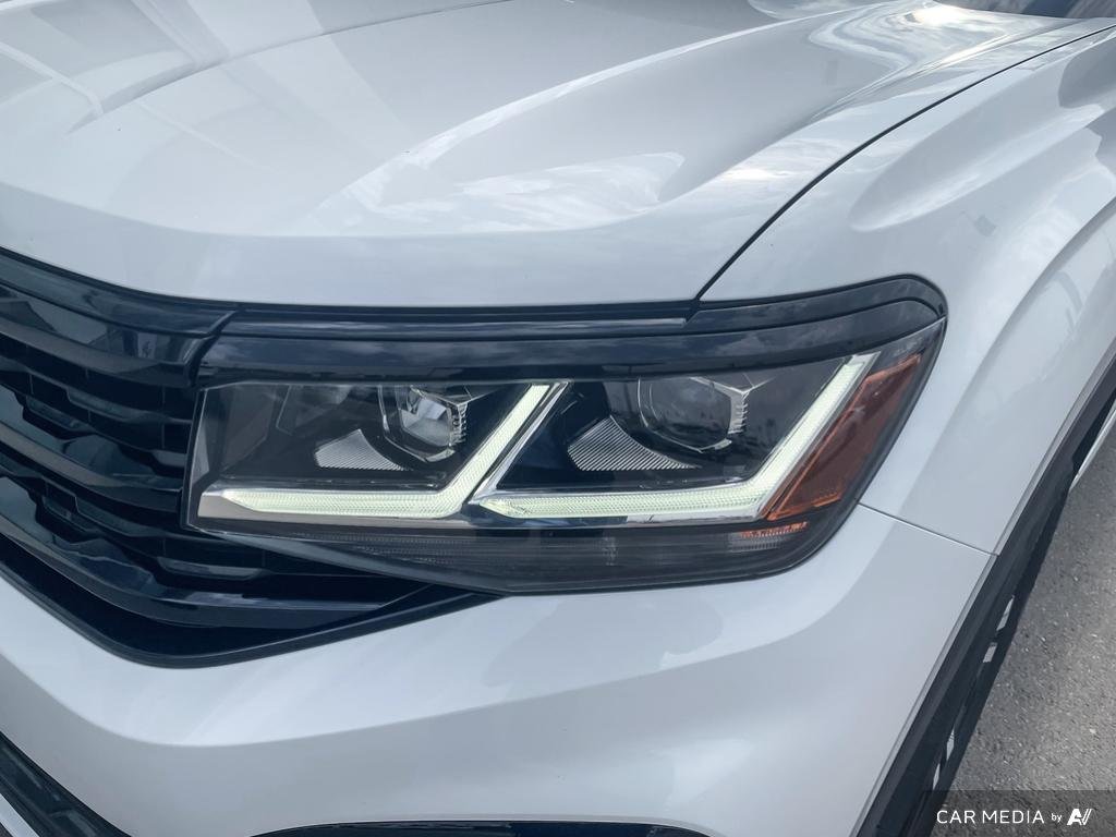 2023 Volkswagen Atlas Cross Sport Highline 2023 Atlas Cross Sport Highline — Elevate Every Drive with Luxury and Power.