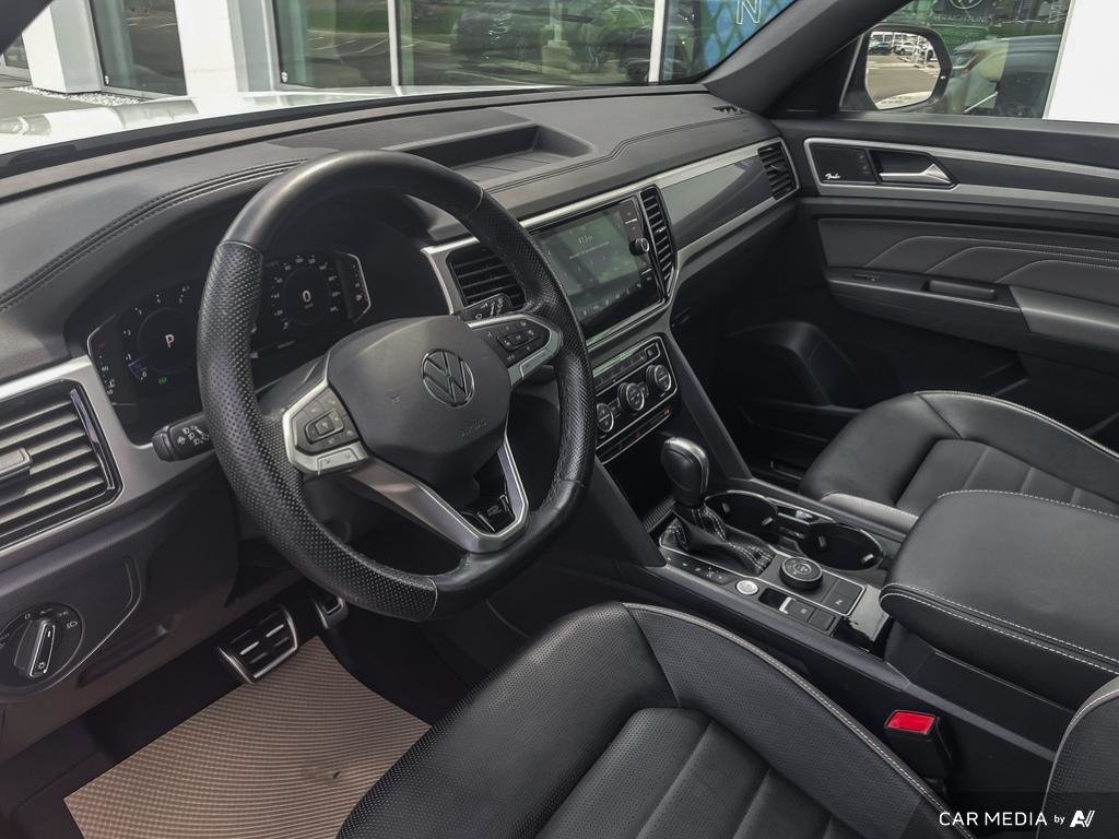 2023 Volkswagen Atlas Cross Sport Highline 2023 Atlas Cross Sport Highline — Elevate Every Drive with Luxury and Power.