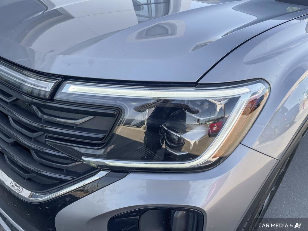2024 Volkswagen Atlas Cross Sport Highline 2024 Atlas Cross Sport Highline – Where Sophistication Meets Performance.
