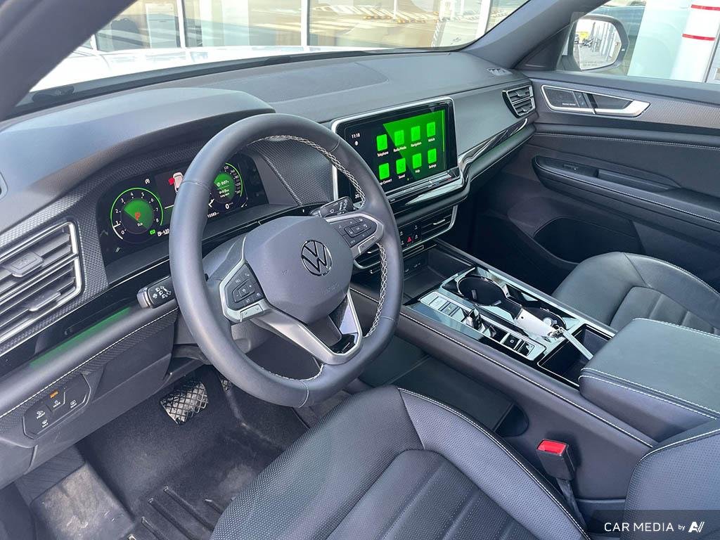 2024 Volkswagen Atlas Cross Sport Highline Bold Style. Premium Comfort. The 2024 Atlas Cross Sport Highline Awaits.