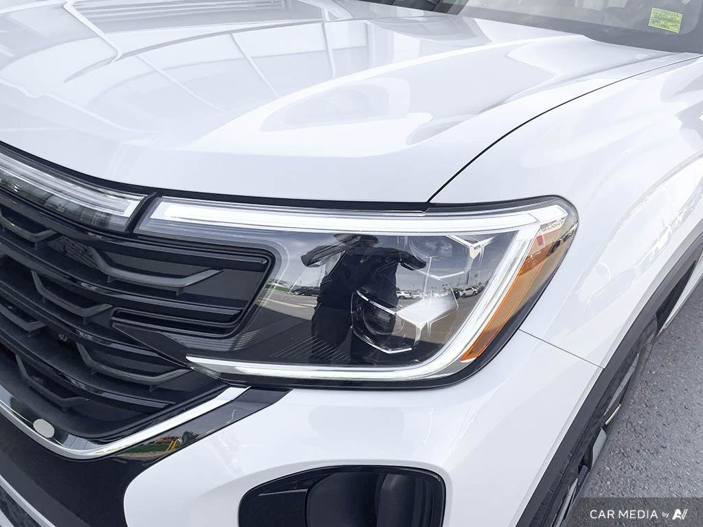 2024 Volkswagen Atlas Cross Sport Highline Bold Style. Premium Comfort. The 2024 Atlas Cross Sport Highline Awaits.