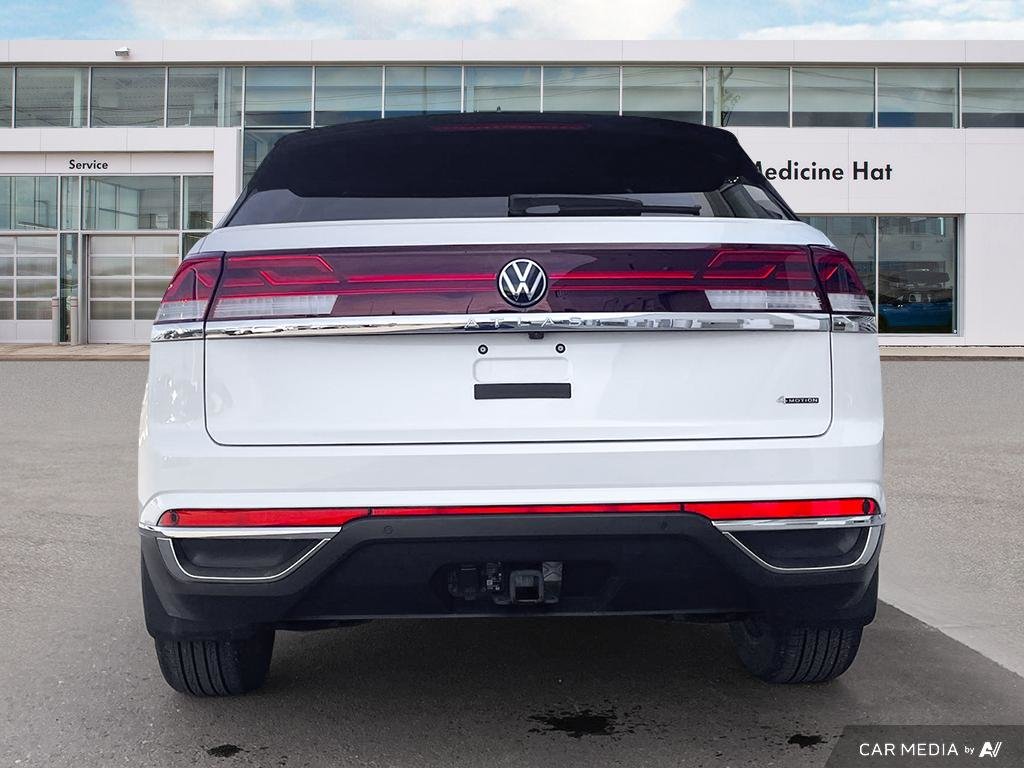2024 Volkswagen Atlas Cross Sport Highline Bold Style. Premium Comfort. The 2024 Atlas Cross Sport Highline Awaits.