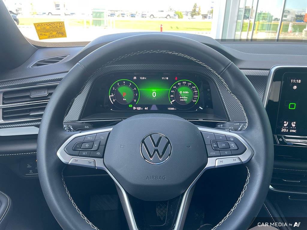 2024 Volkswagen Atlas Cross Sport Highline Bold Style. Premium Comfort. The 2024 Atlas Cross Sport Highline Awaits.