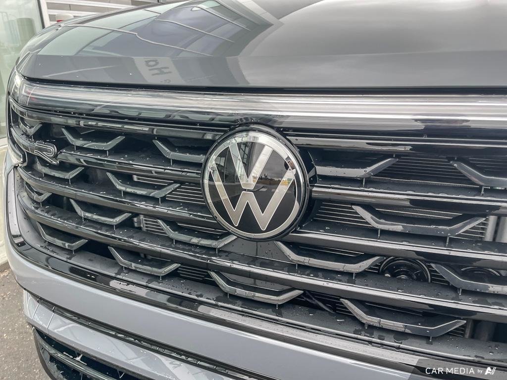 2025 Volkswagen Atlas Cross Sport Comfortline R-Line Black Edition Bold Looks. Confident Drive. The 2025 Atlas Cross Sport Comfortline R-Line Black Edition.