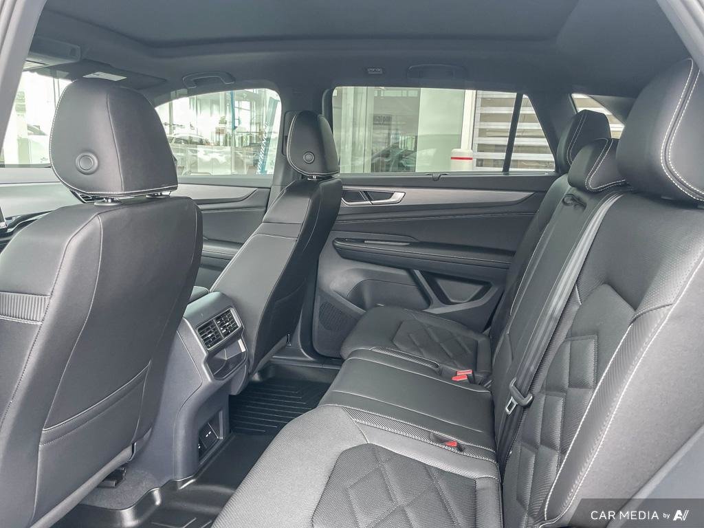 2025 Volkswagen Atlas Cross Sport Comfortline R-Line Black Edition Bold Looks. Confident Drive. The 2025 Atlas Cross Sport Comfortline R-Line Black Edition.
