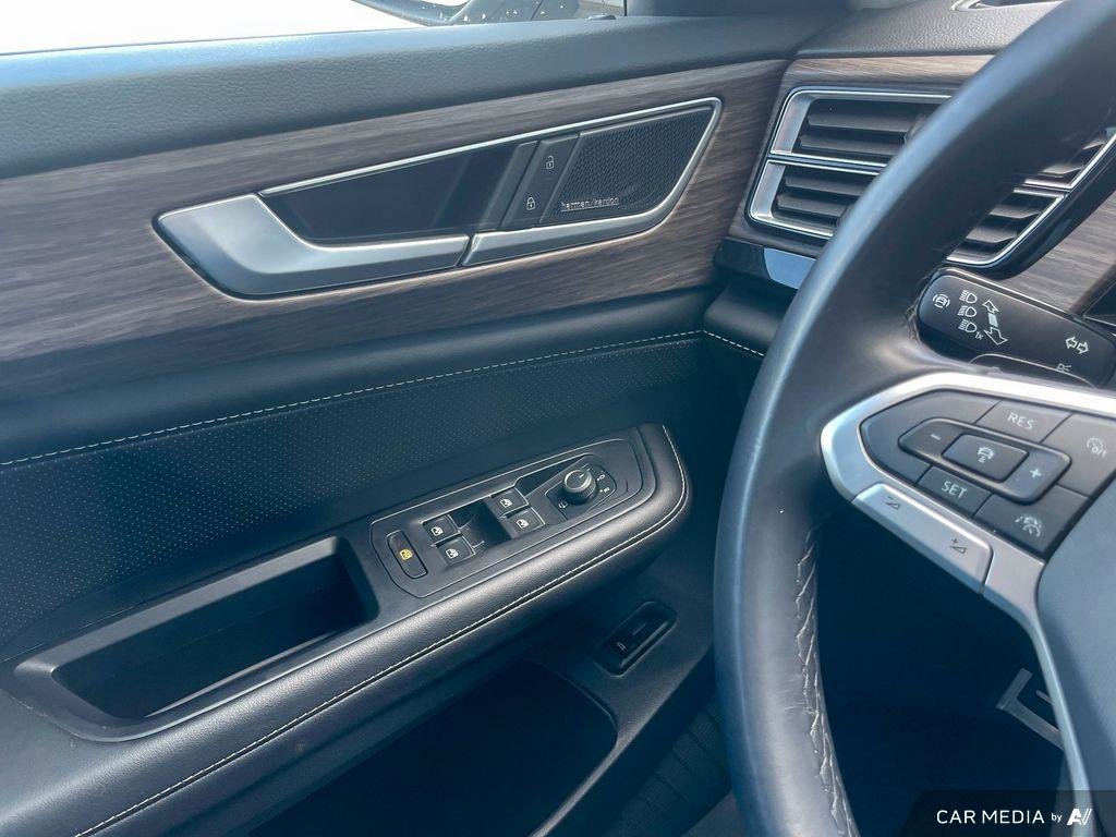 2024 Volkswagen Atlas Execline Luxury, Power, and Versatility — Elevated.