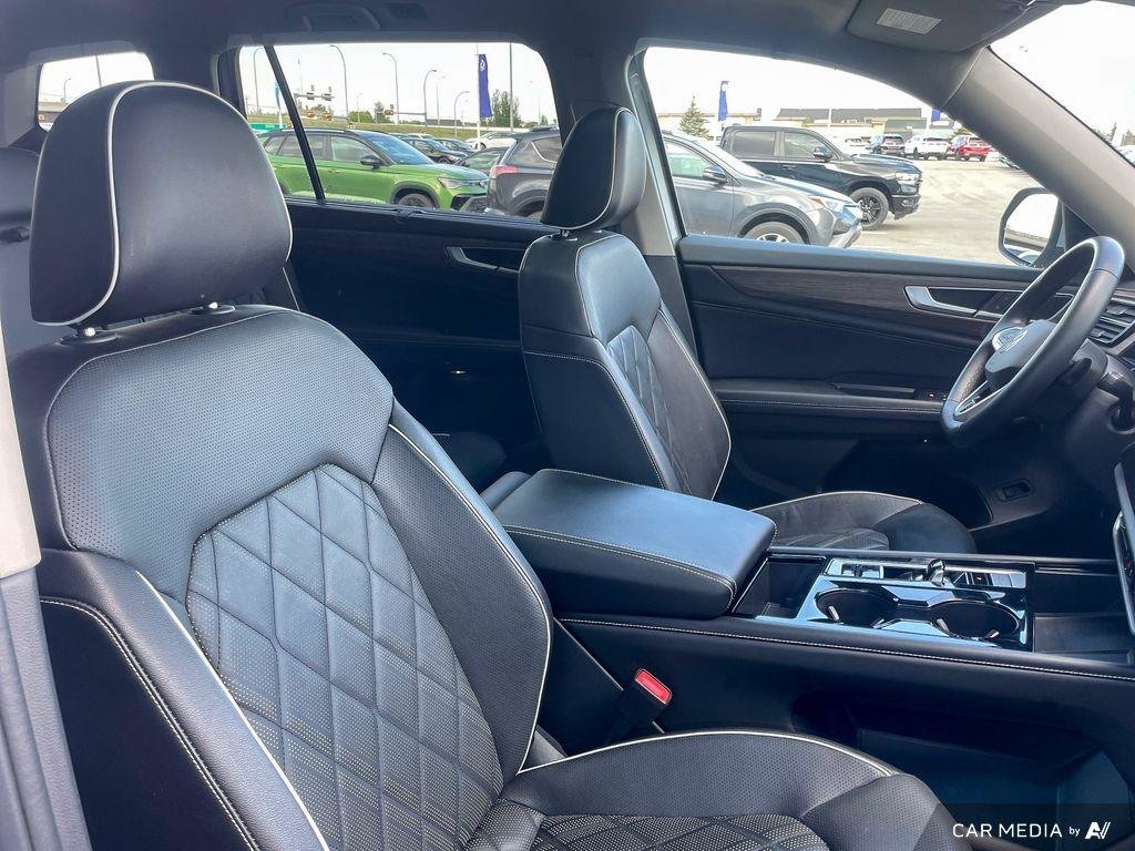 2024 Volkswagen Atlas Execline Luxury, Power, and Versatility — Elevated.