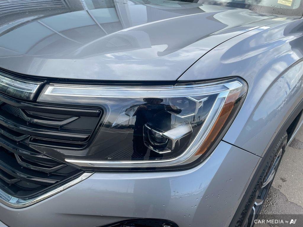 2024 Volkswagen Atlas Execline Luxury, Power, and Versatility — Elevated.