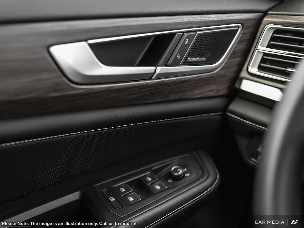 2025 Volkswagen Atlas Execline Captain’s Chairs. AWD Confidence. Premium Comfort.