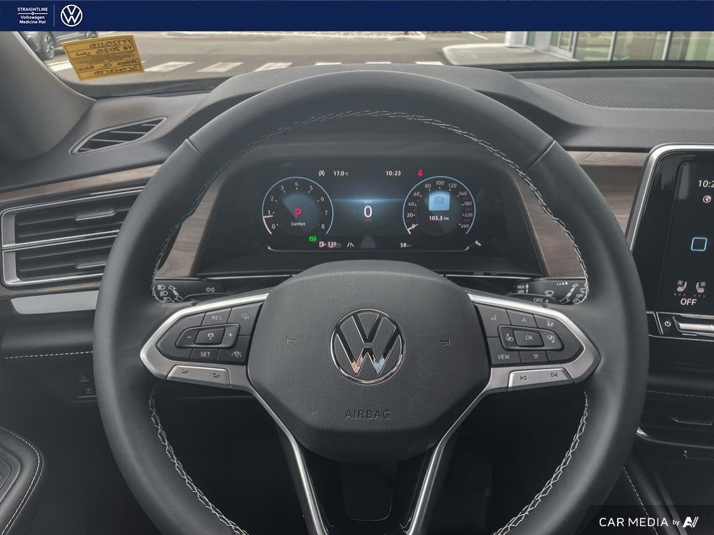 2025 Volkswagen Atlas Comfortline Spacious 7-seater SUV with power, tech, and AWD.