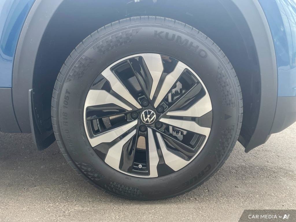 2025 Volkswagen Atlas Comfortline Spacious 7-seater SUV with power, tech, and AWD.