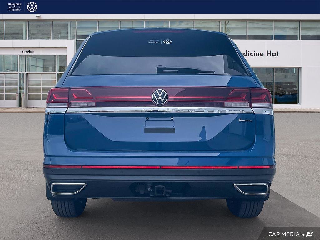 2025 Volkswagen Atlas Comfortline Spacious 7-seater SUV with power, tech, and AWD.